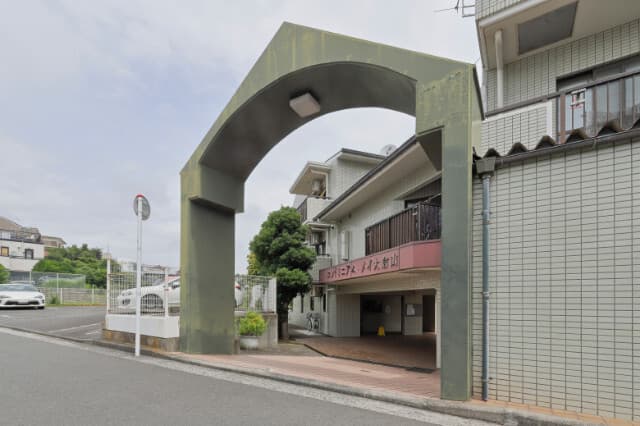 Main exterior of Condominium May Okurayama
