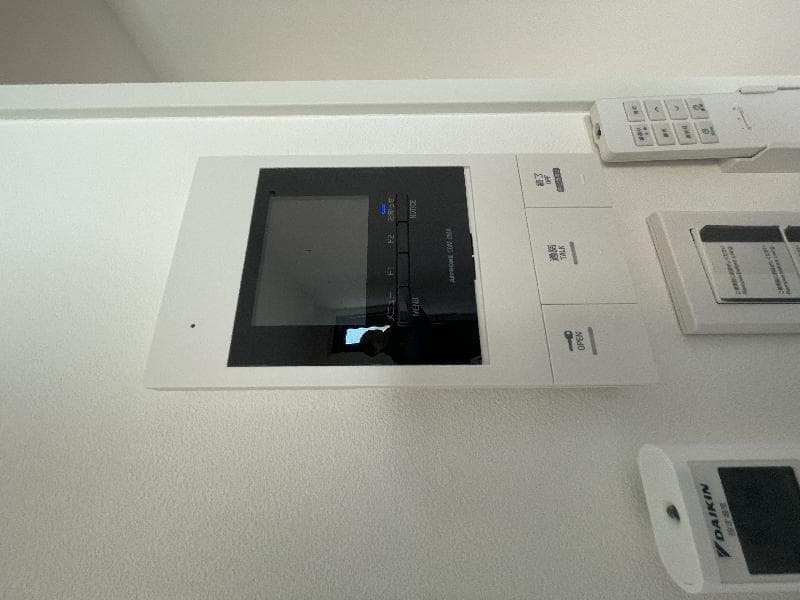 Room image 8