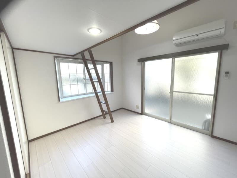 Preview interior of Bel Air Takahata Fudo