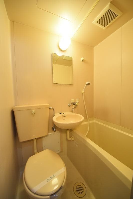 Room image 9