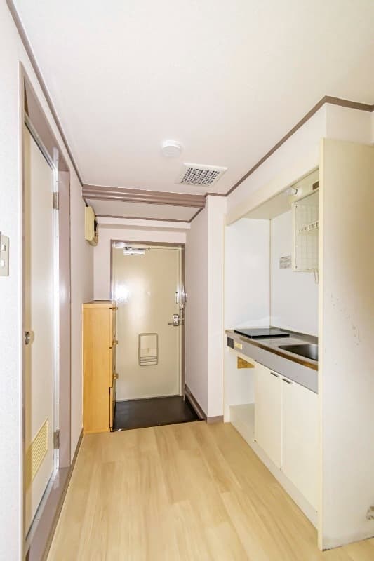 Room image 10