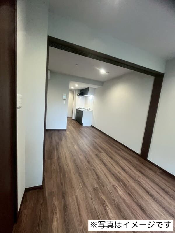 Room image 11