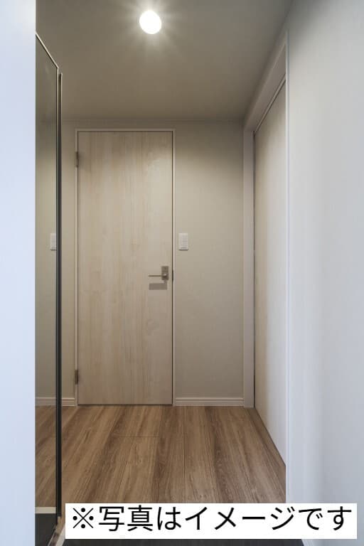 Room image 9