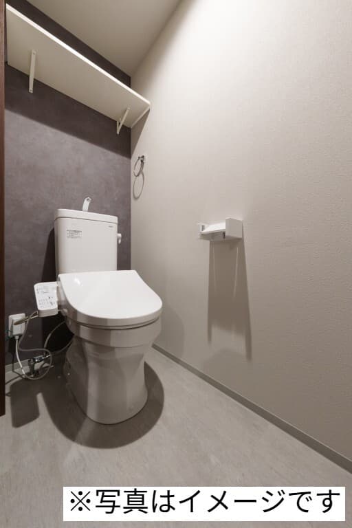 Room image 8