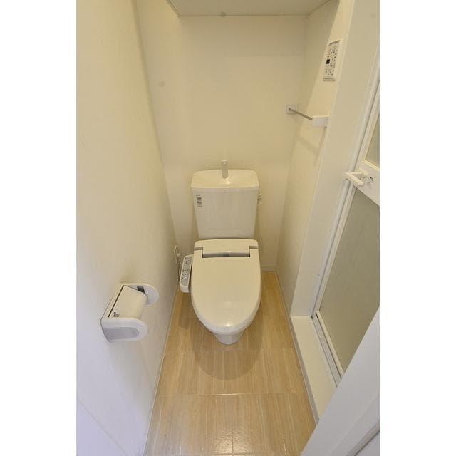 Room image 11