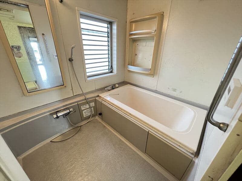Room image 12