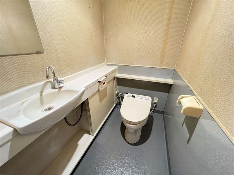 Room image 14