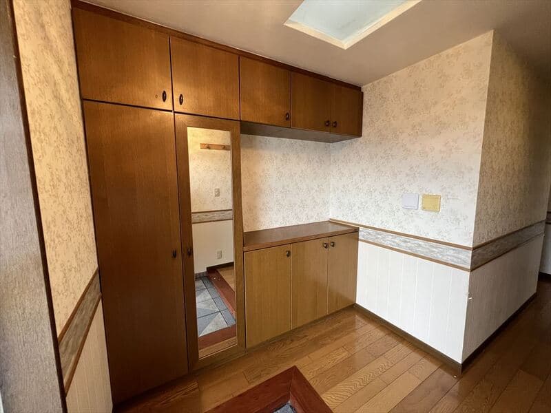 Room image 15