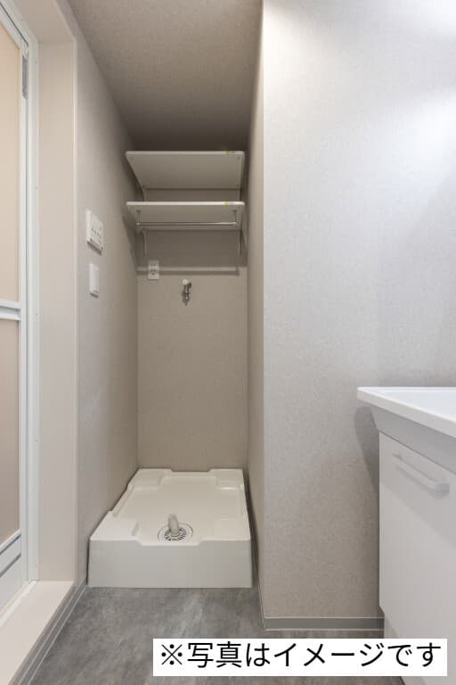 Room image 11