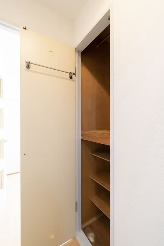 Room image 13