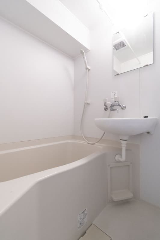 Room image 8