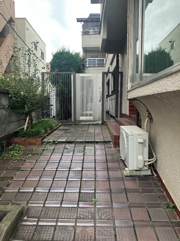 Room image 16