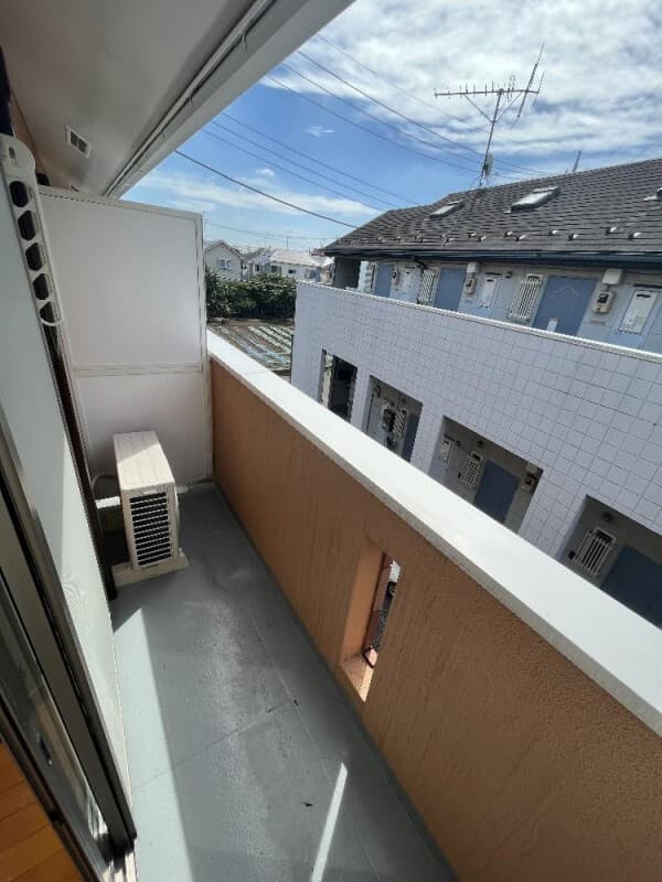 Room image 12