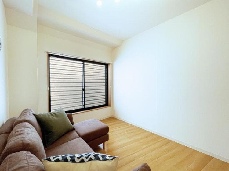 Room image 10