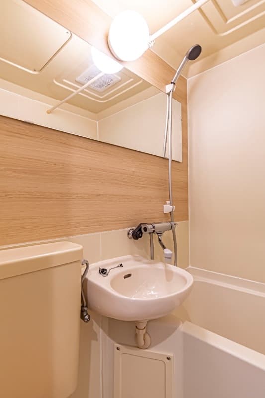 Room image 8