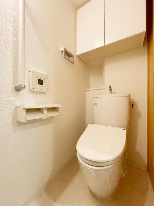 Room image 10