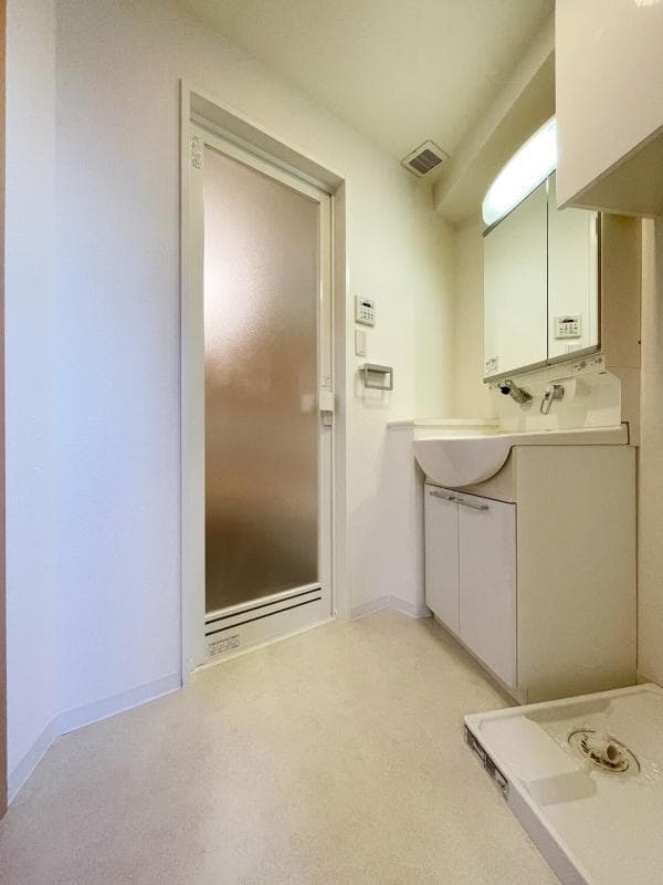Room image 14