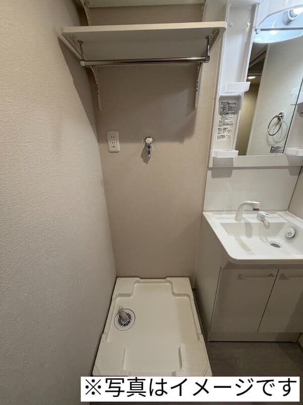 Room image 11