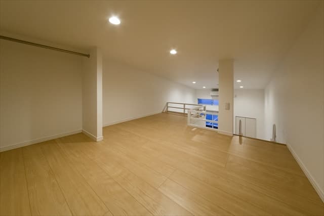 Room image 8