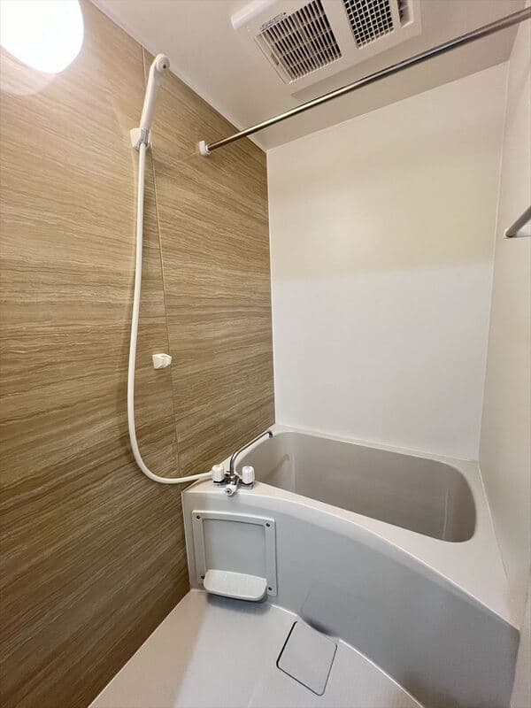 Room image 11