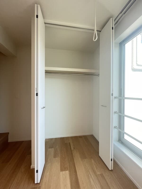 Room image 16