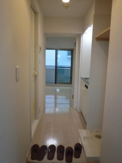 Preview interior of Liz Ikuta