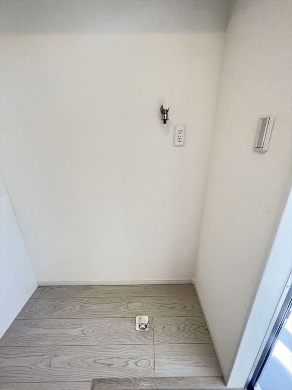 Room image 15