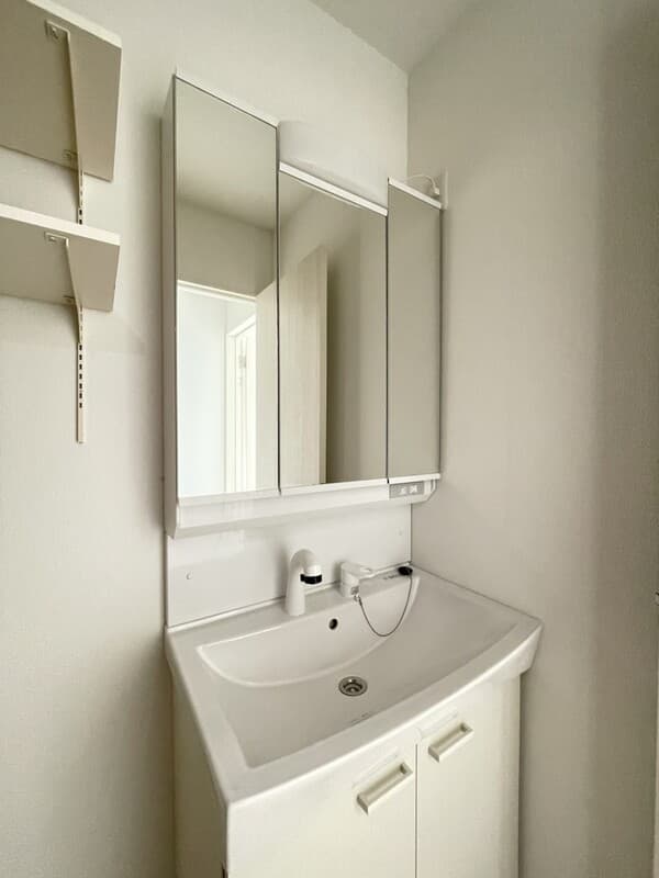 Room image 11