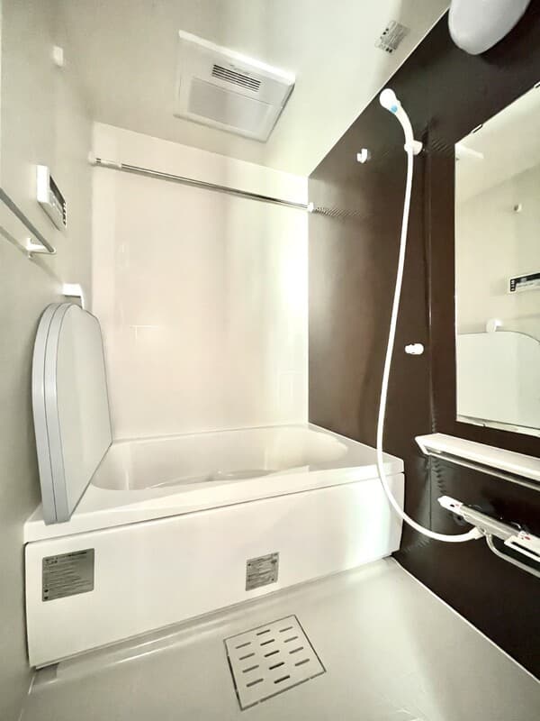 Room image 12