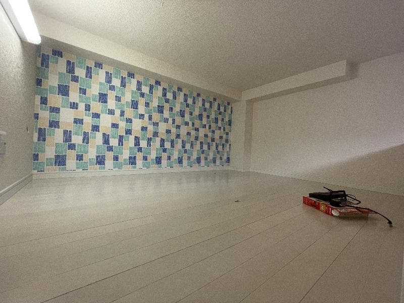 Room image 16