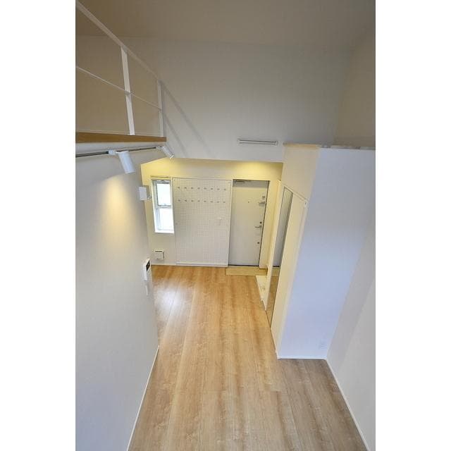 Room image 12