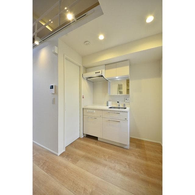 Room image 13