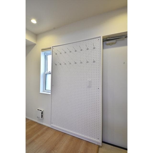 Room image 15