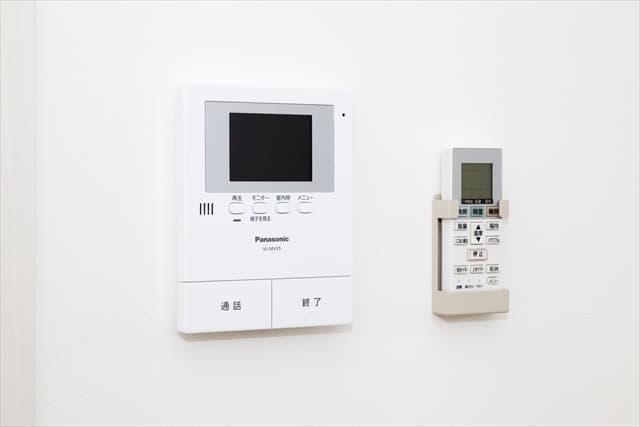 Room image 12