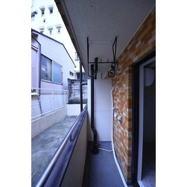 Room image 8