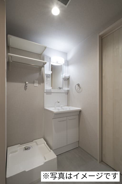 Room image 9