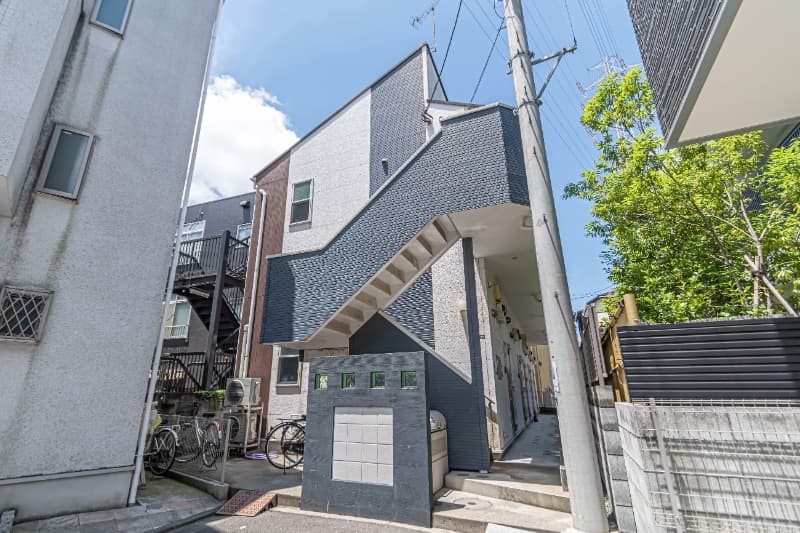 Main exterior of Azare Minamikase