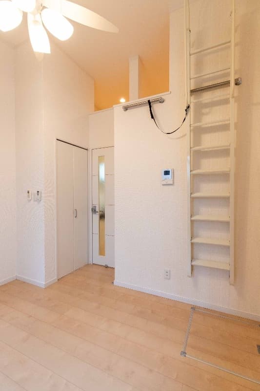 Preview interior of Azare Minamikase