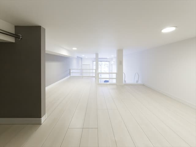 Room image 8