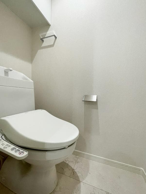 Room image 9