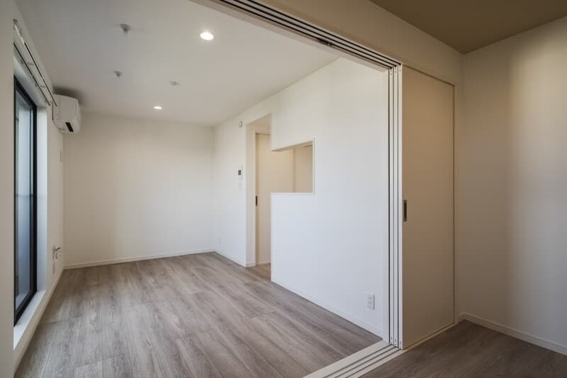 Room image 9
