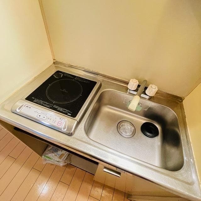 Room image 8