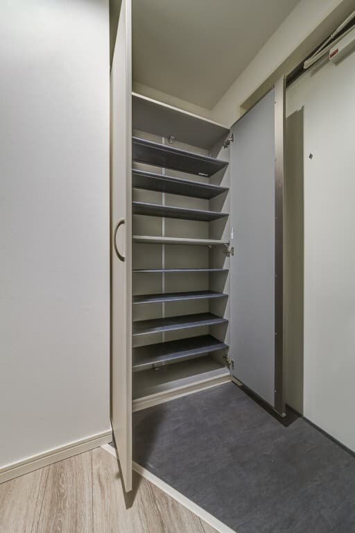 Room image 12