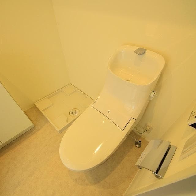 Room image 13