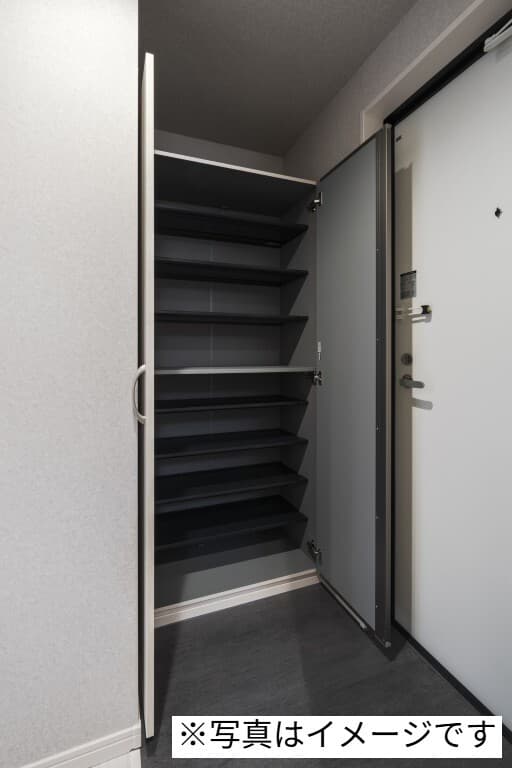 Room image 10