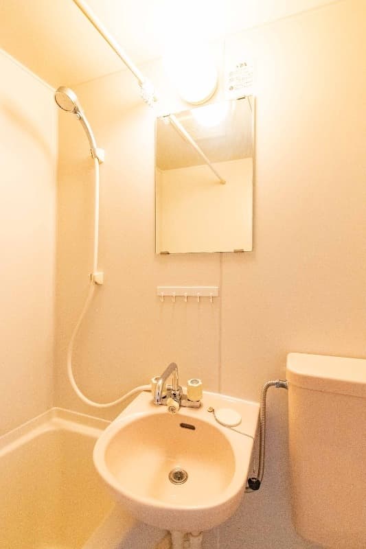 Room image 8