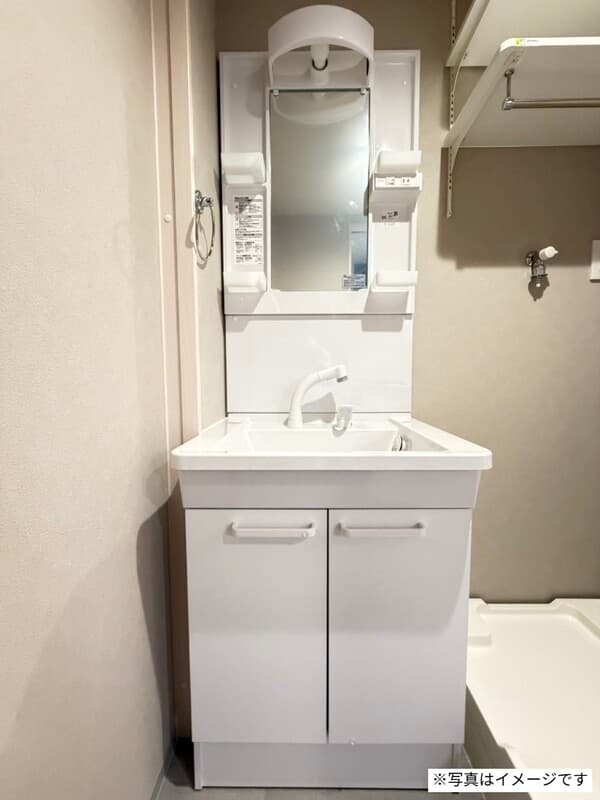 Room image 8