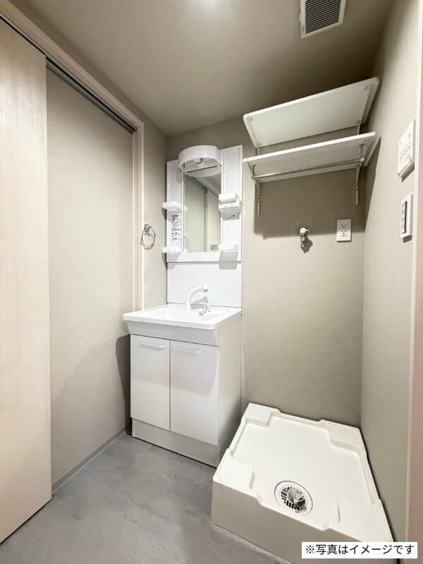 Room image 15