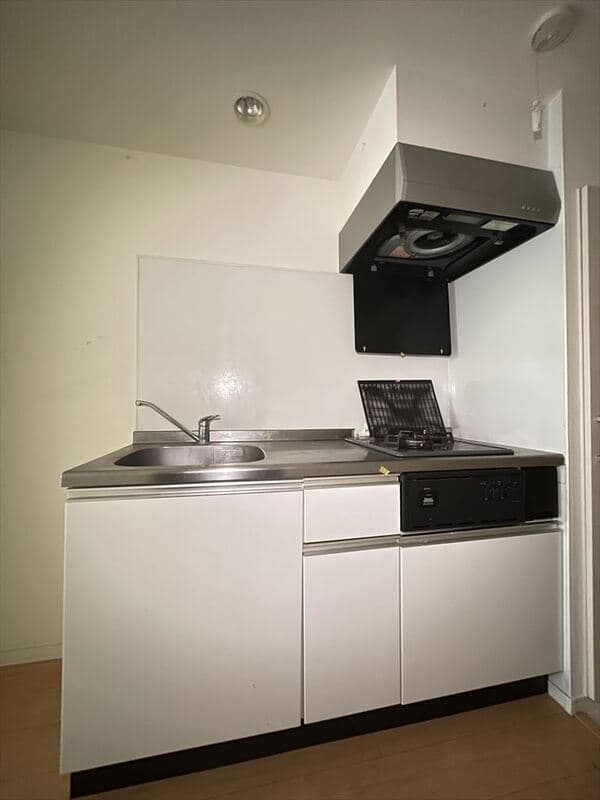 Room image 13
