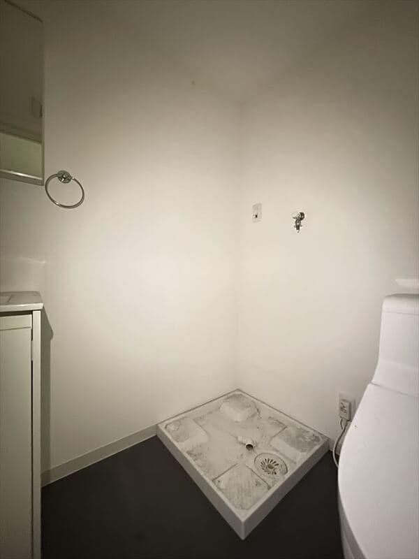 Room image 16